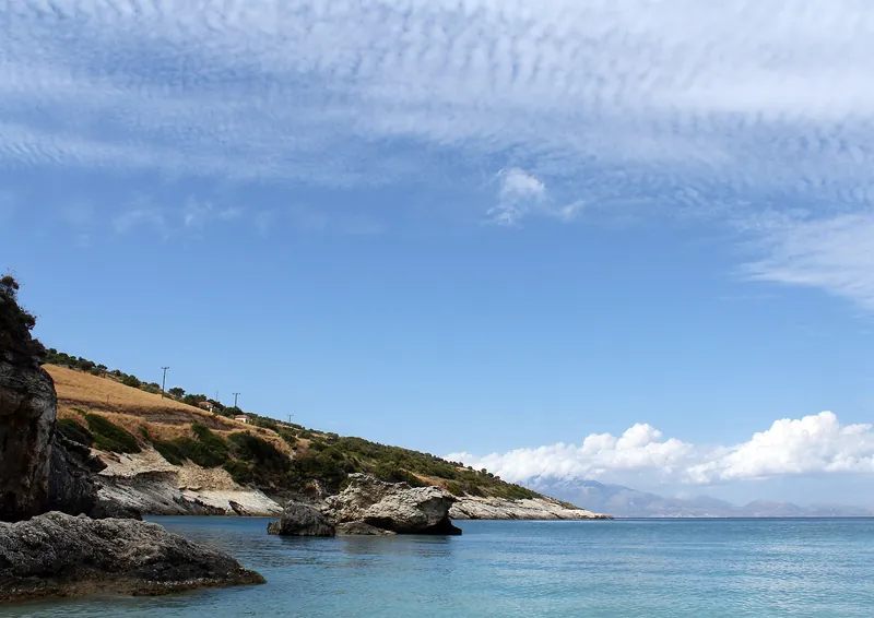 Η παραλία Μακρύς Γυαλός στις Βολίμες, το σημείο αναχώρησης